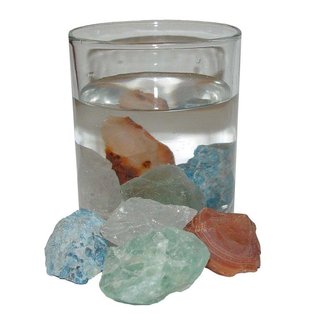 200 Gramm Natur - Rohsteine: Bergkristall, Fluorit, Achat und Apatit