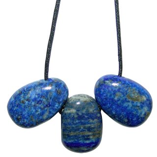 Lapislazuli Anhnger flacher Trommelstein ca. 25 x 20 mm in Tropfen Form mit Bohrung ca. 2,5 mm