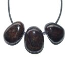 Granat Anhänger flacher Trommelstein ca. 30 x 20 mm in Tropfen Form mit Bohrung: ca. 2,5 mm