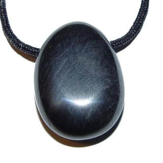 Hmatit Anhnger flacher Trommelstein ca. 30 x 20 mm in Tropfen Form mit Bohrung ca. 2,5 mm