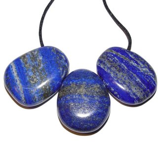 Lapislazuli Anhnger flacher Trommelstein XL ca. 35 x 30 mm in  Tropfen Form mit Bohrung ca. 2,5 mm